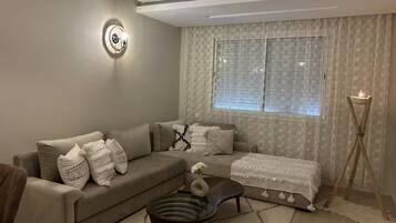 Smart TV, video games