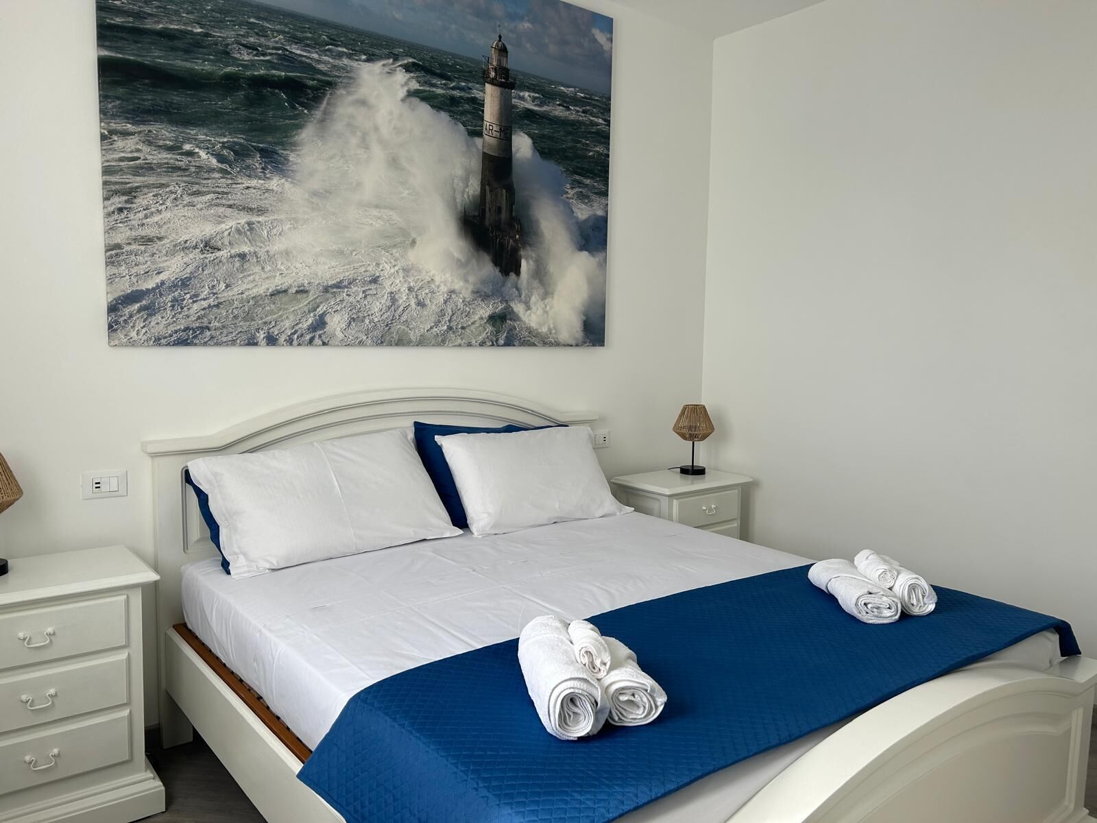 2 chambres, fer et planche à repasser, draps fournis