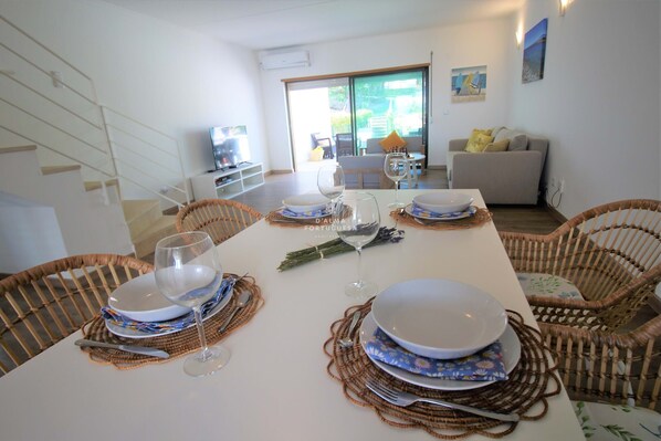 In-room dining - Villa Baía do Mel -By D`alma Portuguesa (Albufeira)