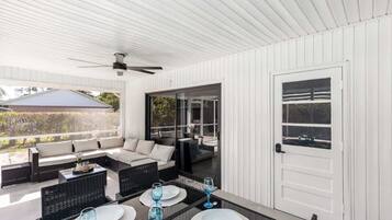 Tempat makan outdoor