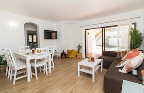 Interior - São Rafael Escape by D'alma Portuguesa (Albufeira)