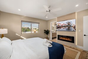 5 bedrooms, travel cot, WiFi, bed sheets