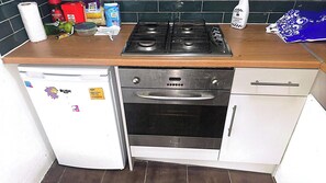 公寓 | 私人厨房 | 冰箱、微波炉、烤箱、炉灶