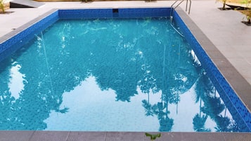 Utomhuspool