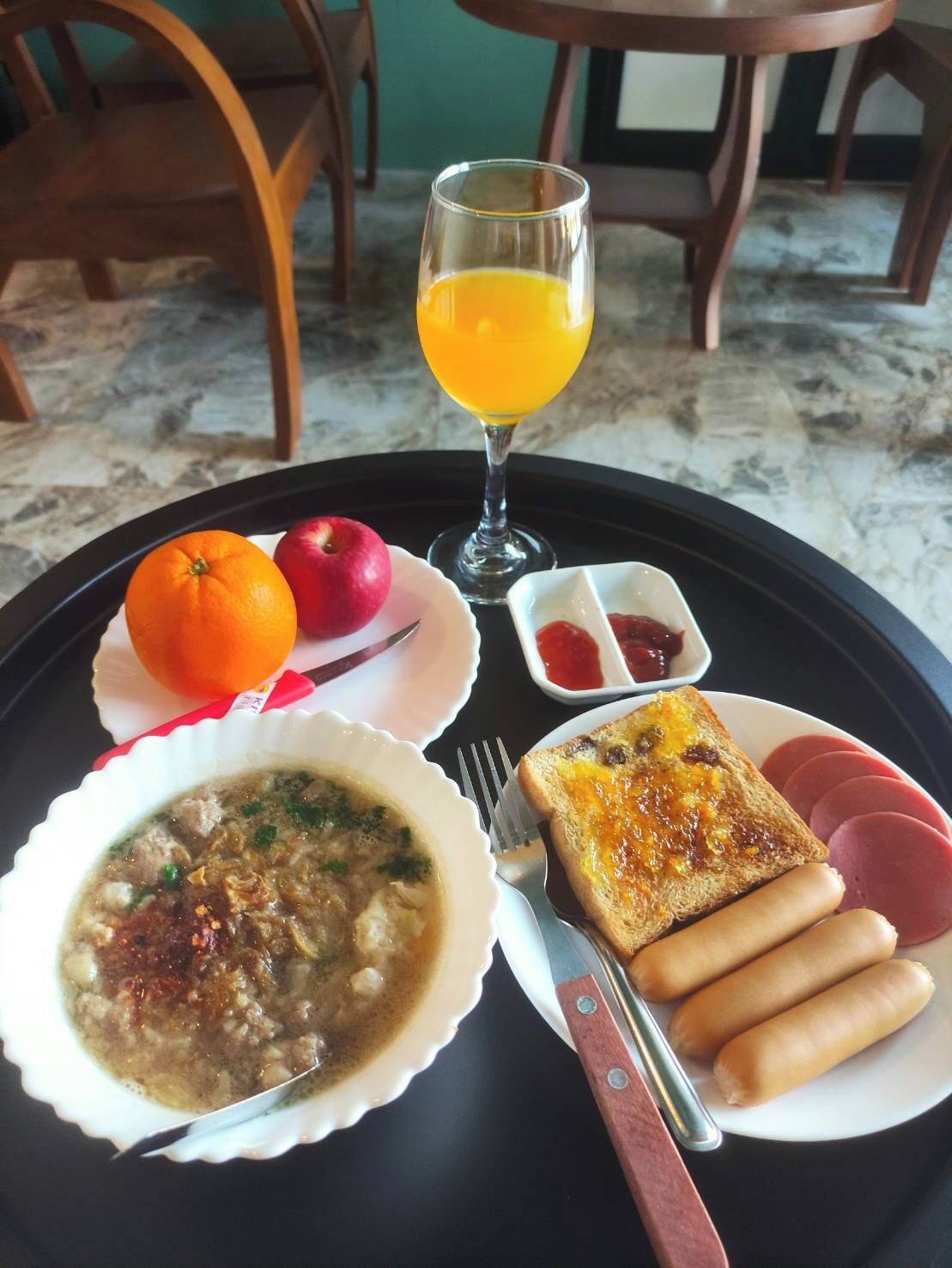 뷔페 아침 식사