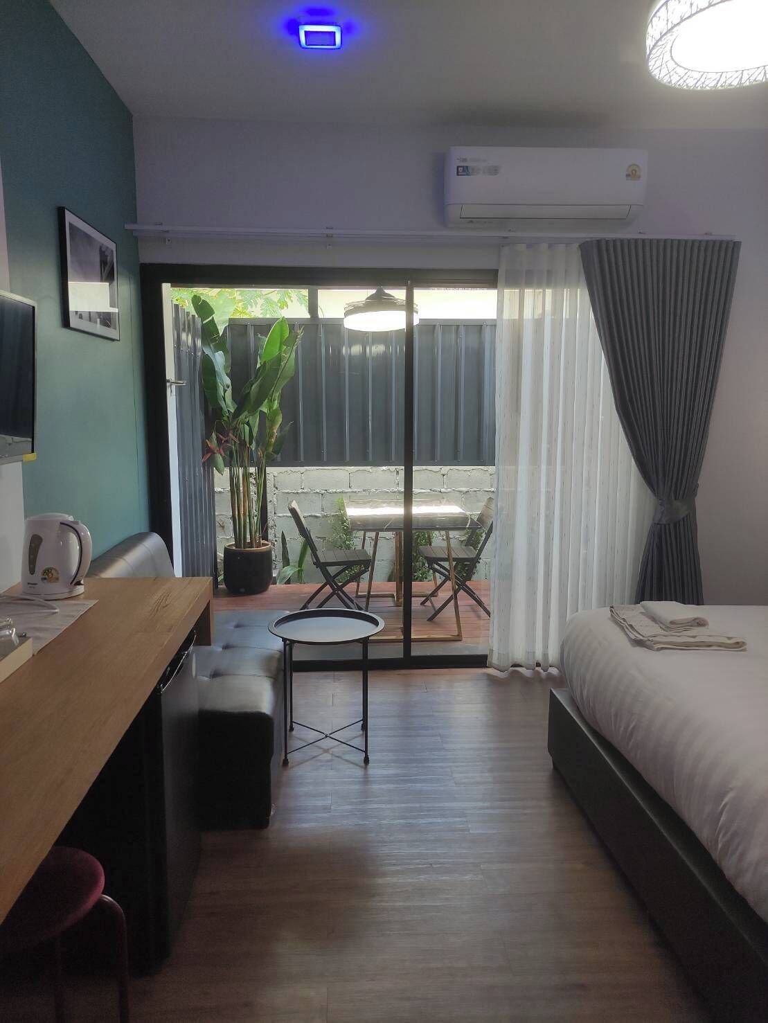 Chambre, 1 très grand lit, non-fumeur | Terrasse/Patio