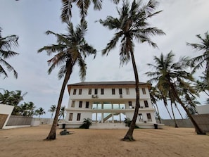Front of property - La Casa Ilashe (Lagos)