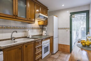 Fridge, microwave, oven, dishwasher