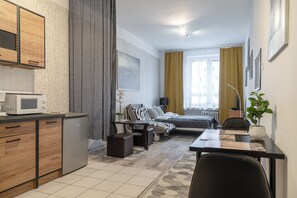 Economy Studio, City View | Iron/ironing board, free WiFi