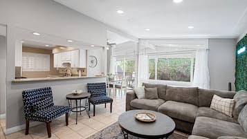 Smart-TV, Videospiele, DVD-Player, Arbeitsbereiche