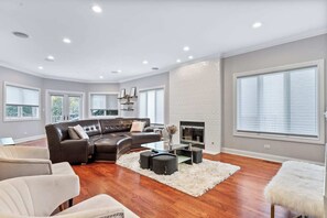 Smart TV, fireplace, offices