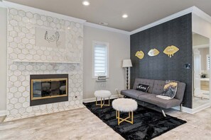 Smart TV, fireplace, offices