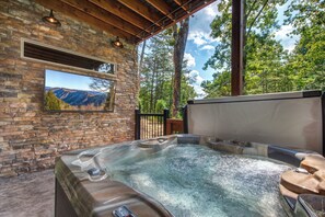 Outdoor spa tub - Brand New indoor Heated Pool Cabin, Escape to beauty (Sevierville)