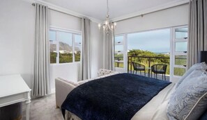 4 bedrooms, iron/ironing board, WiFi