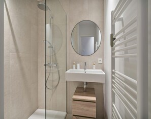 Apartment | Bathroom