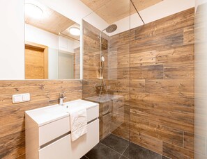 Apartment | Bathroom