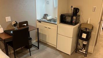 Iron/ironing board, free WiFi