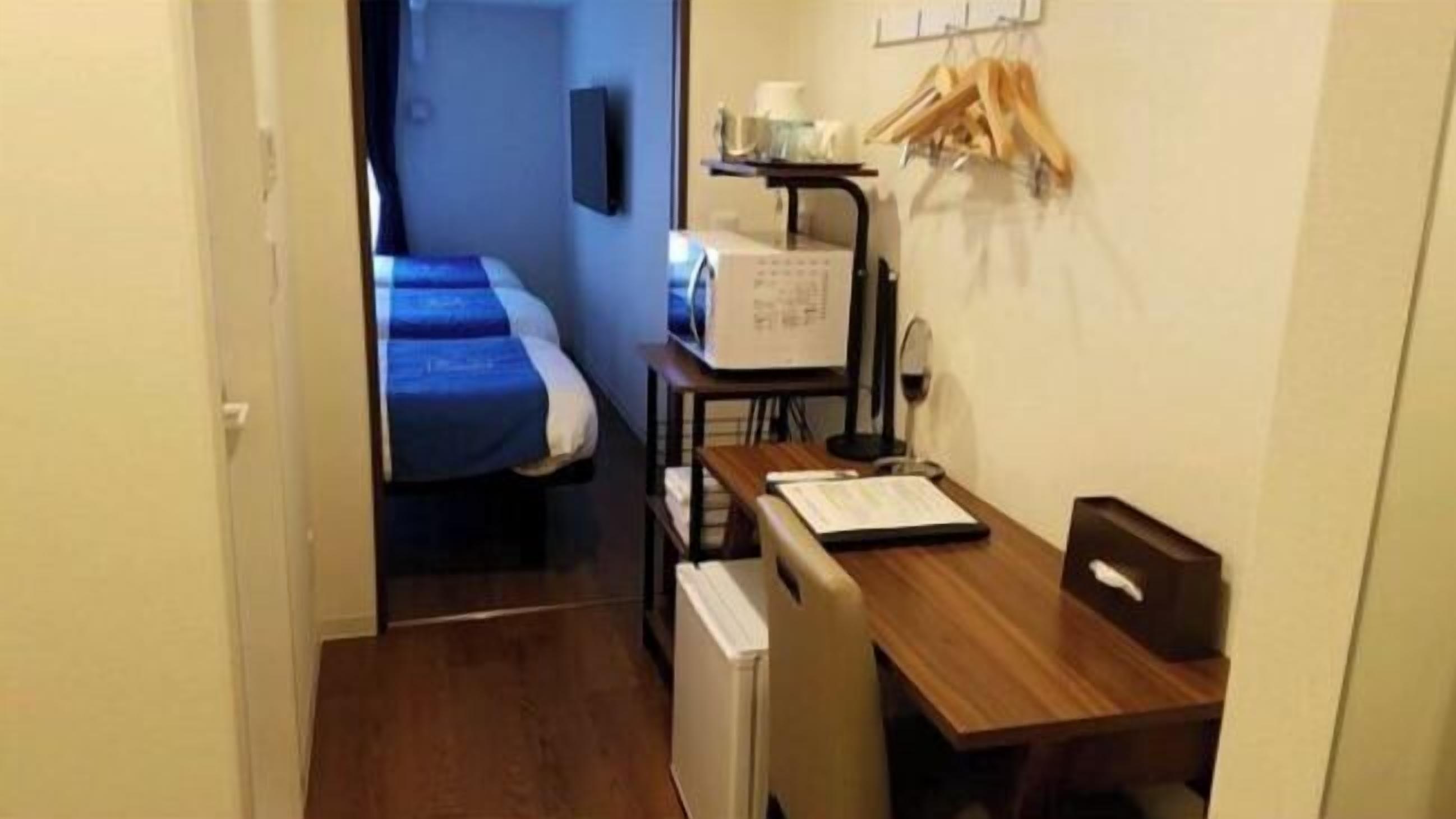 Iron/ironing board, free WiFi