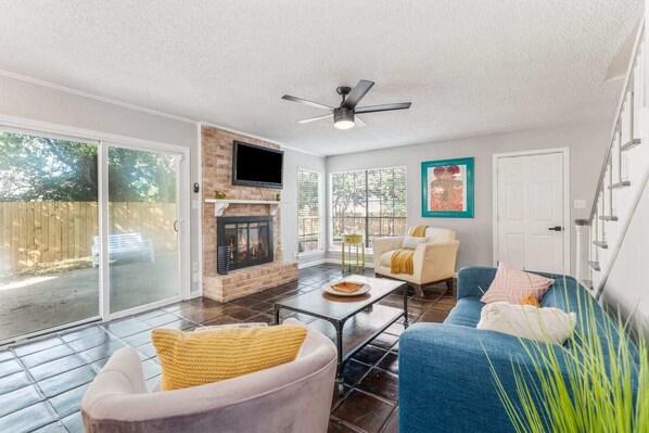 Smart TV, fireplace, offices