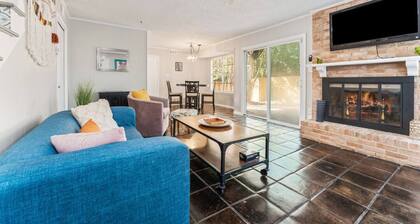 This centrally located 4BR 2.5Bath home is complemented by vintage touches and amenities. Look no further if you are looking for an authentic Austin, TX home situated just a couple of minutes away from restaurants, shops, attractions, and landmarks.