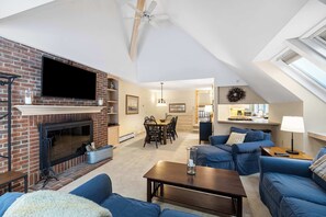 TV, fireplace, offices