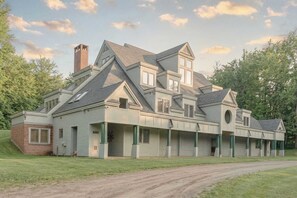 Exterior - Mountainside 3-BR Ski-In/Out Alpine Retreat (Ludlow)