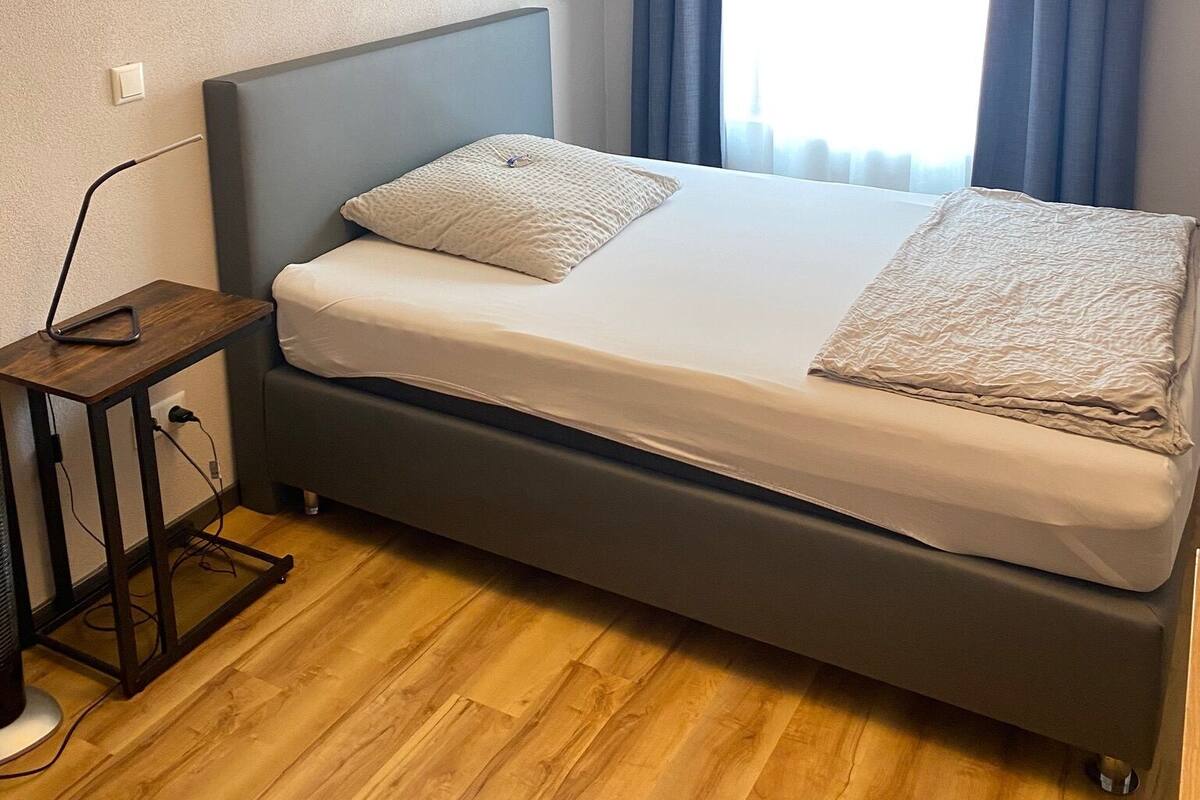 คอมฟอร์ทอพาร์ทเมนท์ | ห้องเก็บเสียง, Wi-Fi ฟรี, ผ้าปูที่นอน