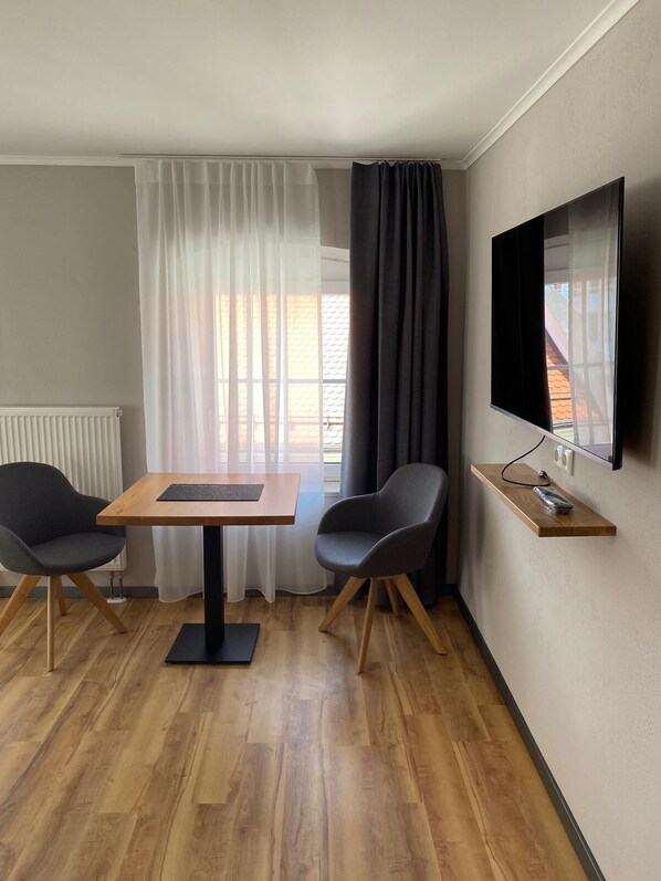 Deluxe Apartment | 1 bedroom, soundproofing, free WiFi, bed sheets