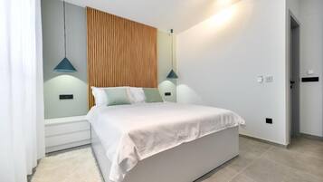 Room | Blackout drapes, soundproofing, iron/ironing board, free WiFi