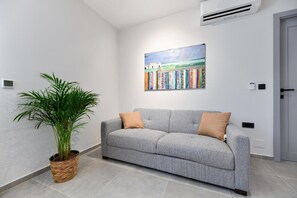 Stüdyo, Şehir Manzaralı | Oturma alanı | Düz ekran televizyon 