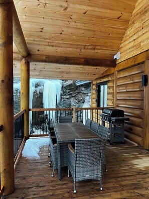 Outdoor dining - Moutain and Spa -  Ski Chalet - Domaine du Massif (Saint-Philémon)