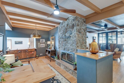 Game Room, Media Room & Pool: Luxe Villa in Craig!