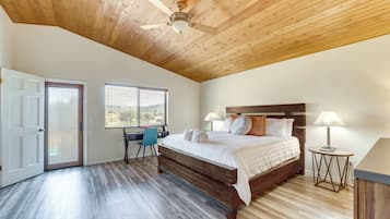 House (5 Bedrooms) | Interior