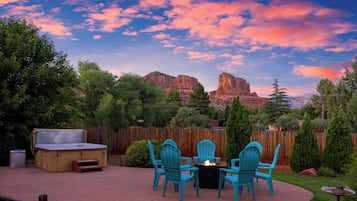 House (5 Bedrooms) | Terrace/patio