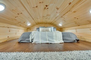 Interior - Steps to Lake Keowee: Secluded Seneca Sanctuary! (Seneca)