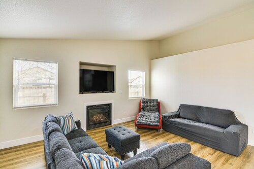1 Mi to Pioneer Crossing Casino: Fernley Retreat!