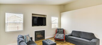 1 Mi to Pioneer Crossing Casino: Fernley Retreat!