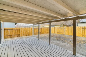 Interior - 1 Mi to Pioneer Crossing Casino: Fernley Retreat! (Fernley)