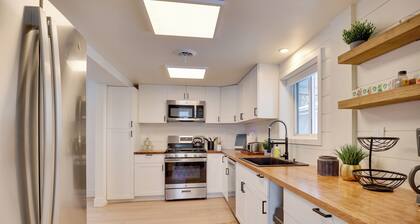3 Mi to Dtwn & Ysu: Updated Youngstown Home
