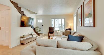 3 Mi to Dtwn & Ysu: Updated Youngstown Home