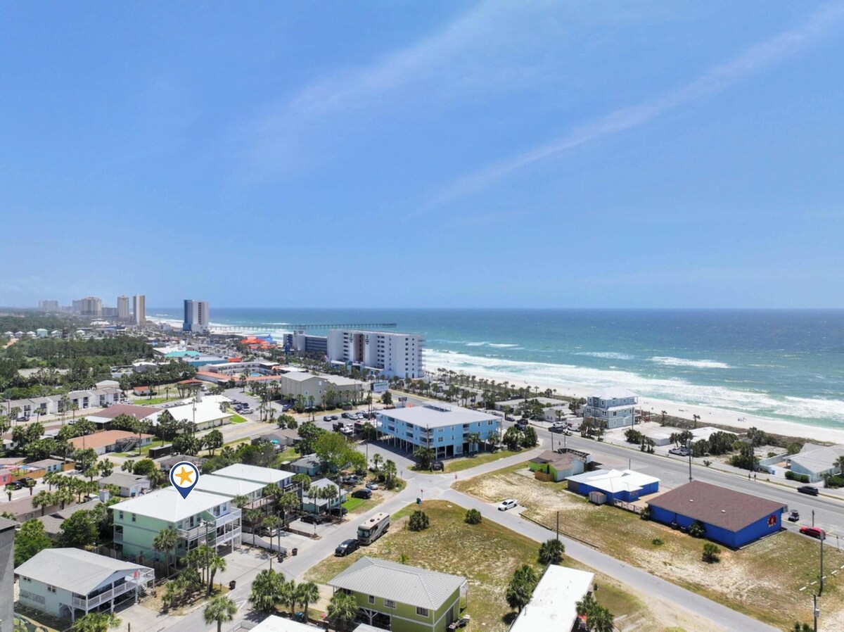 Pet Friendly Studio Near Beach, Free Activities, Perfect for Couples PCB Stay