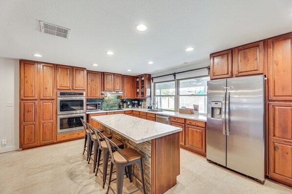 Interior - 2 Mi to Dtwn Gilbert: Family-friendly Mesa Gem (Mesa)