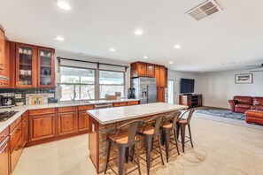Interior - 2 Mi to Dtwn Gilbert: Family-friendly Mesa Gem (Mesa)