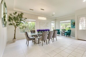 Interior - Family Friendly: Spacious Oasis in Palm Desert! (Palm Desert)