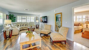 Unclassified image, 3 of 27, button - Dock + Patio w/ Canal View: Paradise in Cape Coral (Cape Coral)