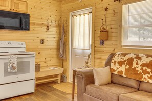House (1 Bedroom) | Interior