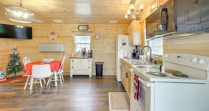 On 40 Acres: Charming Cabin in Zanesville!