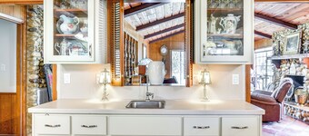 Family Home on 30 Acres in Manvel!