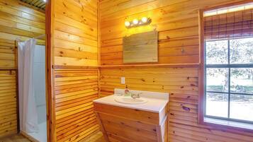 House (Multiple Bedrooms) | Interior