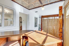 Cottage (2 Bedrooms) | Interior